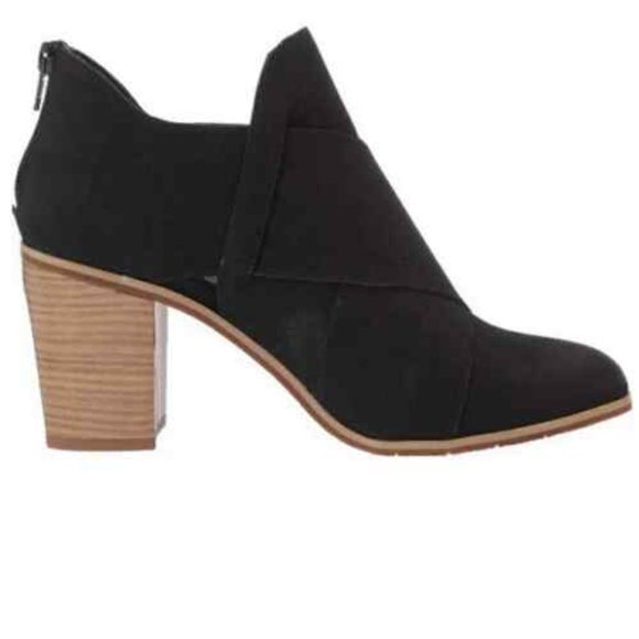 BC FOOTWEAR - Azalea Vegan Crisscross Bootie (Black) - Picture 2 of 9